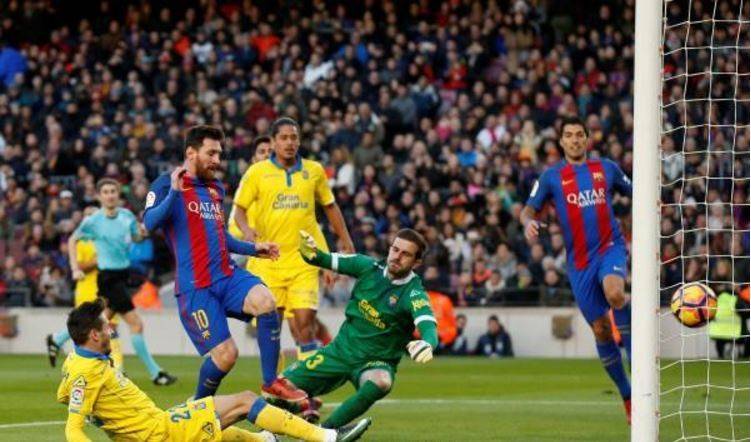 أزمة التجديد لميسي تثير غضب نجوم برشلونة