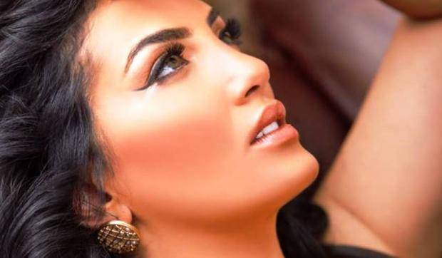 بالصورة: حورية فرغلي وتشوه كامل في أنفها...هكذا تبدو الآن!
