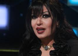 شاهدوا ماذا قالت فيفي عبده لشاب تحرش بها
