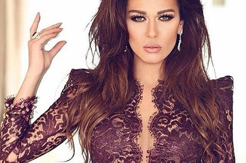 نادين الراسي إلى الغناء.. فهل تُحضّر أغنية ليوم زفافها؟