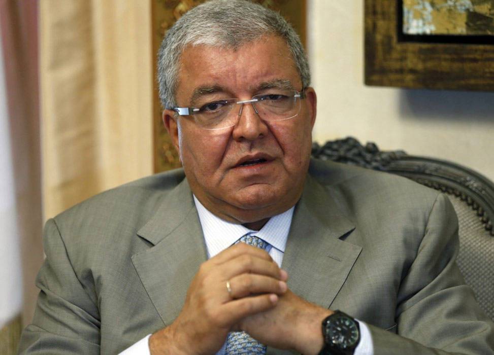 المشنوق ترأس اجتماعا بحث في وضع المطار