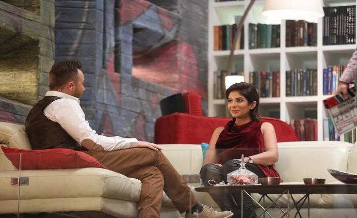 منى زكي تهاجم مكسيم خليل وتصفه بـ"المنافق".. هذا هو السبب!
