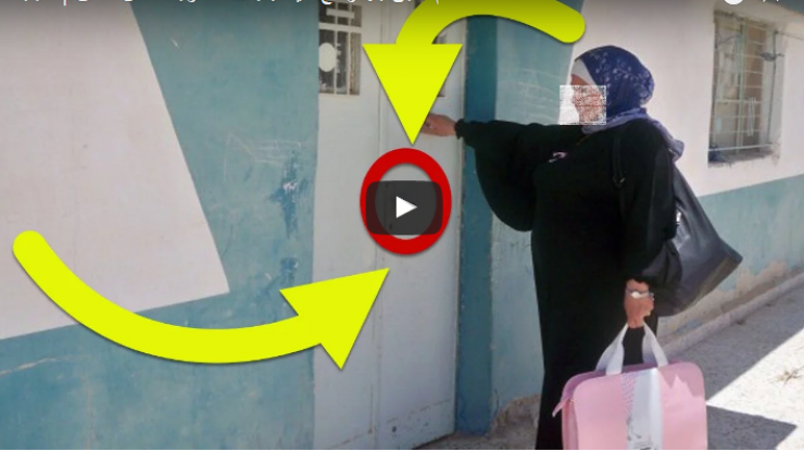 فيديو لأم تفاجئ ابنها وتفتح عليه الباب .. وما شاهدتها صعقها !