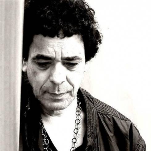 محمد منير يدخل غرفة العمليات..  ماذا عن حالته الصحية؟