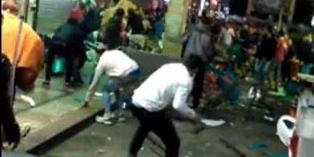 بالفيديو: معركة عنيفة بين سوريين ومصريين والسبب… قطعة “كنافة”!