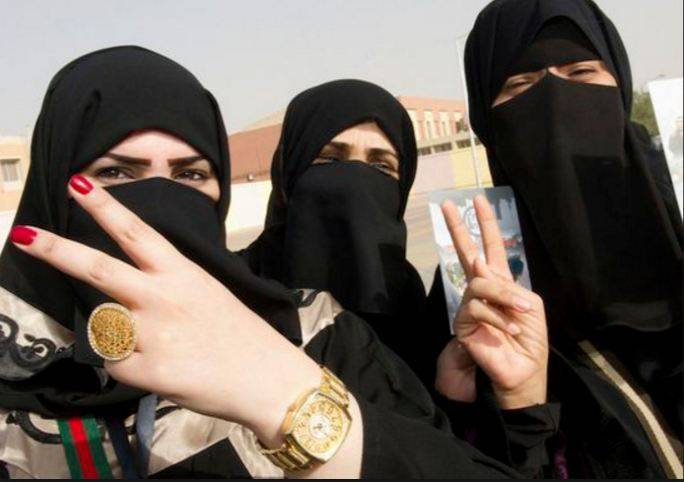 خدعت الجميع وسرقت أكثر من مليون دولار!