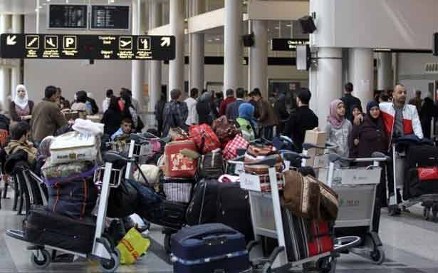السياسيون يفضّلون القوانين والمواطنون يهاجرون لاوطان تحفظ كراماتهم