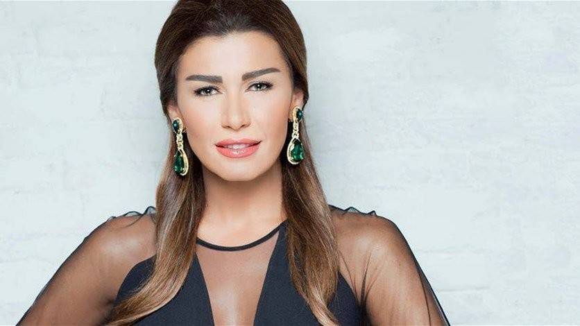 بالفيديو.. هذه حقيقة خطوبة نادين الراسي!