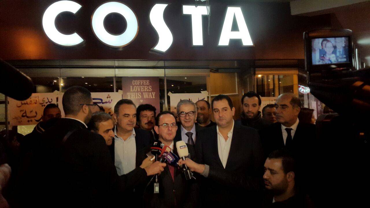 كيدنيان خلال وقفة تضامنية أمام "كوستا": لبنان بأفضل حالاته وأمنه ممسوك