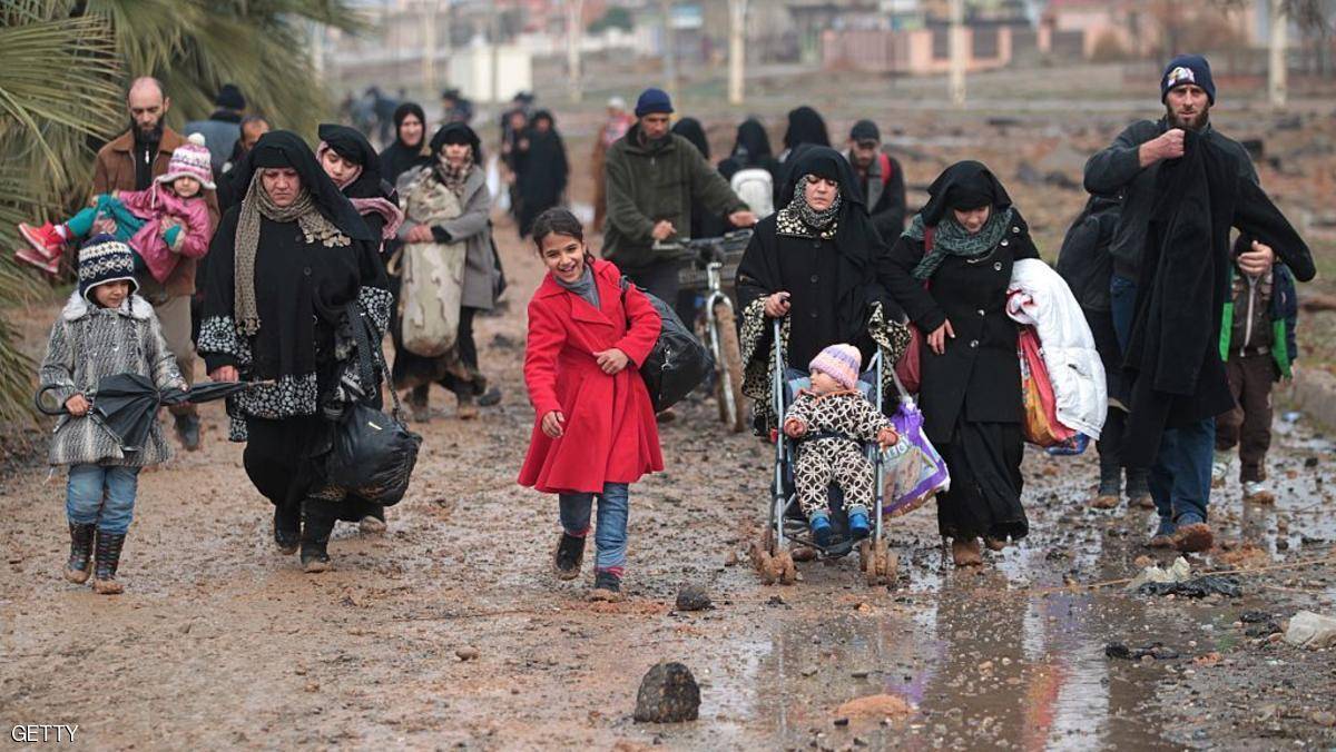 داعش يطرد السكان من غرب الموصل