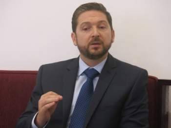 بالصورة فيصل كرامي يرد على اشرف لريفي