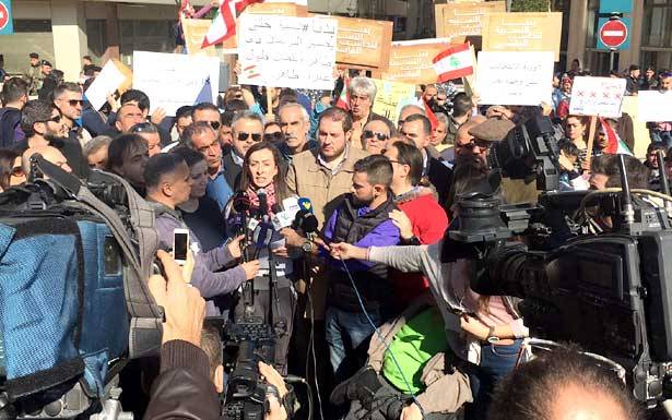 «تحالف برلمان لكلّ البلد» وناشطون اعتصموا أمام السرايا الحكوميّة للمطالبة بإقرار «النسبيّة»