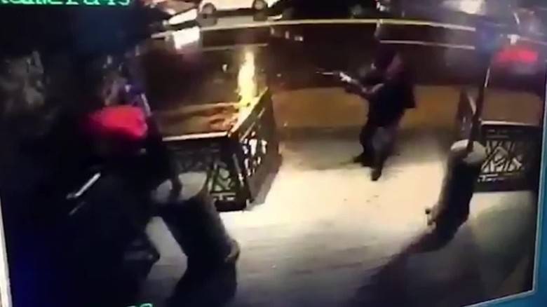 في لبنان.. انتحاريّون وانغماسيّون يقتحمون مَلاهٍ وأماكن مزدحمة ويطلقون النار!