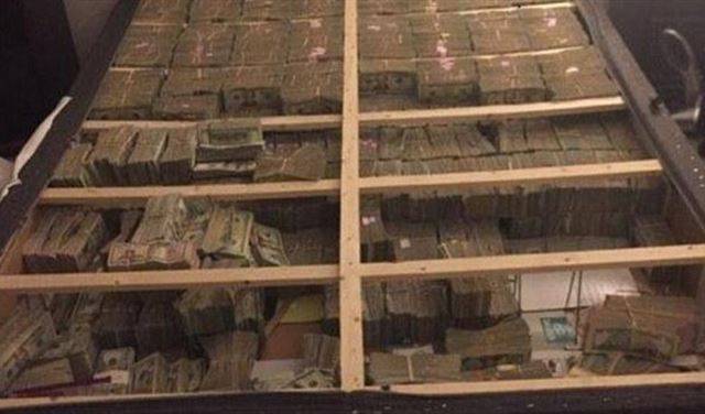 20 مليون دولار.. تحت فراش