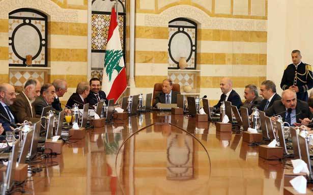 مجلس الوزراء وافق على إعادة إطلاق الدورة الأولى لتراخيص النفط
عون : للتنسيق بين الأجهزة الأمنيّة وتنفيذ إجراءات لمنع تكرار الخطف