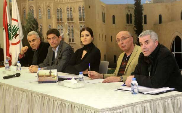 جعجع التقت الماكينة الإنتخابيّة
لمنطقة بشري تحضيراً لـ «النيابيّة»