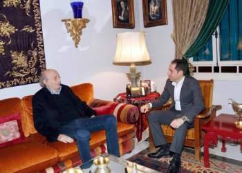 على ماذا اتفقا جنبلاط والجميل ؟