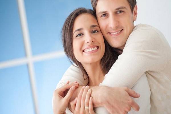 6 موضوعات عليكِ التحدث فيها مع زوجك يوميًا!