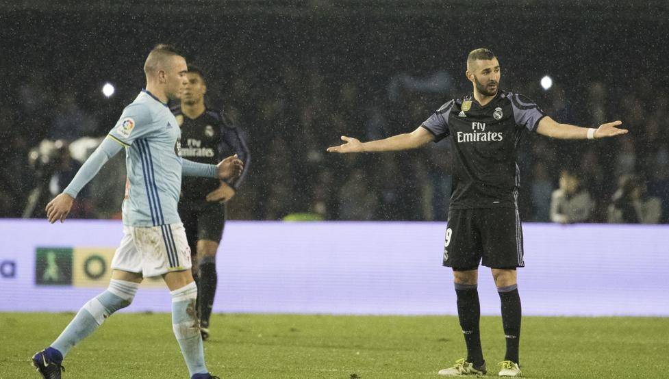 كريم بنزيمة يثير غضب جمهور ريال مدريد والسبب؟