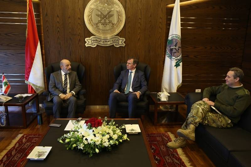 الصراف عرض الاوضاع مع سفير بريطانيا
