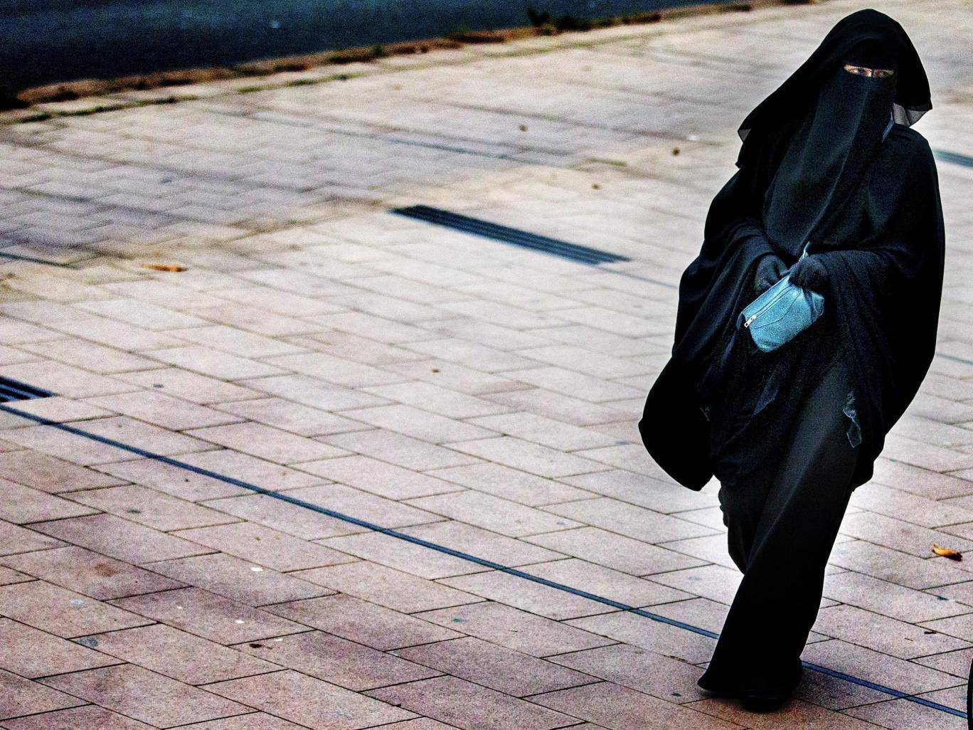 النمسا تخطّط  لمنع الحجاب في الأماكن العامة