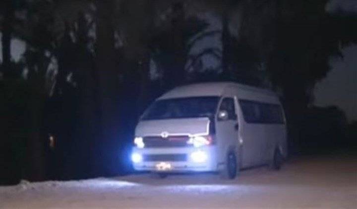 انجبت طفلا في سيارة اسعاف بسبب العاصفة!!