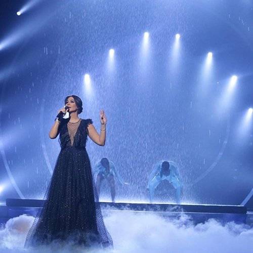 إليسا بـ3 إطلالات مبهرة: عنوان للأناقة والرقي