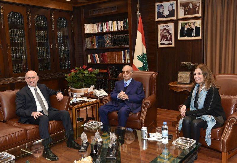 فنيانوس عرض مع المرّ تنفيذ المشاريع المتعلقة ببلديات المتن