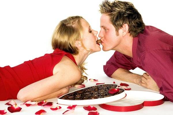 خطوات ونصائح لاطلالة مميزة في عيد الحب