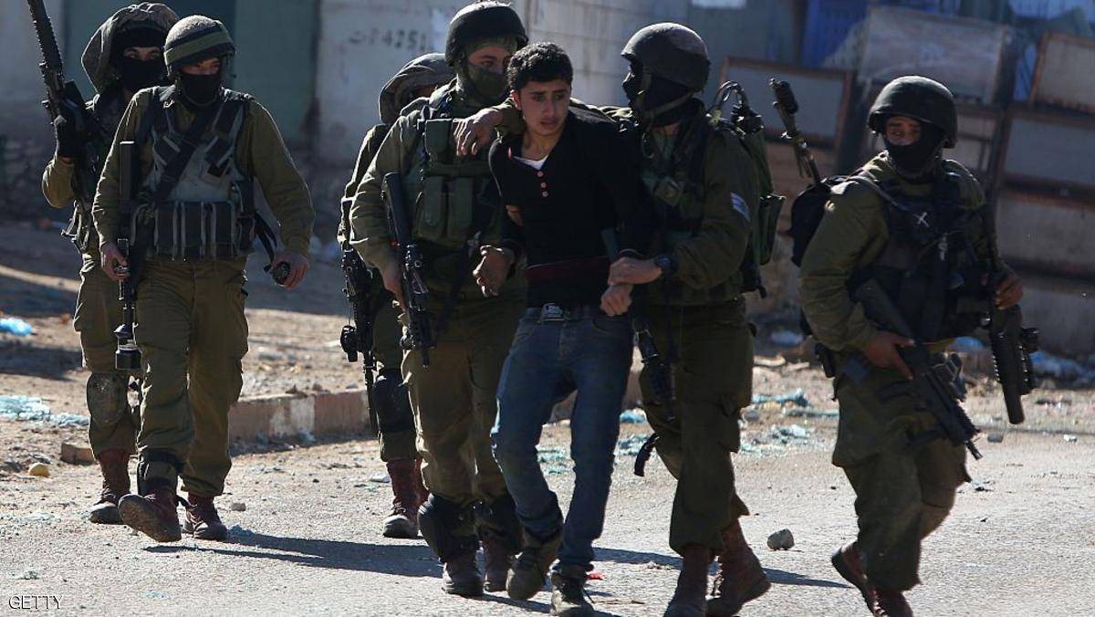 الجيش الإسرائيلي يعتقل 21 فلسطينيا في الضفة