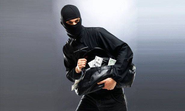 سرقوا 200 ألف دولار من 