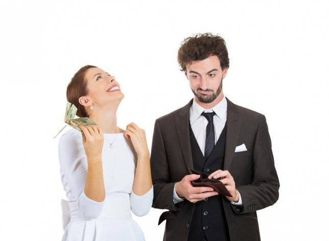 أنجح الطرق للتعامل مع الزوج البخيل…