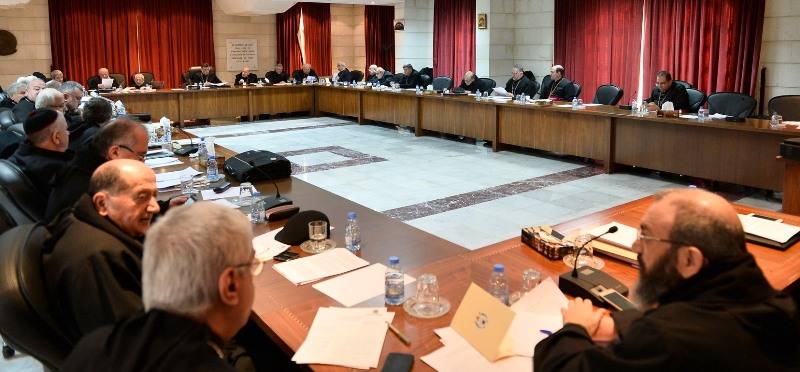 المطارنة الموارنة: لوضع قانون انتخاب يستلهم الميثاق والدستور