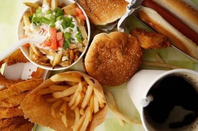 ما هي الأطعمة والعادات المسببة للسرطان؟!