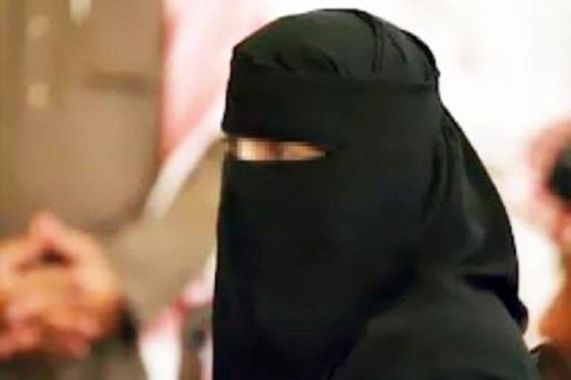 سعودي يبتز فتاة بصور وفيديو لهما.. فماذا حصل؟!