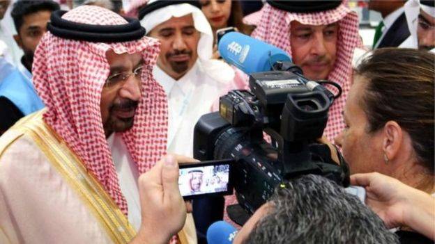وزير الطاقة السعودي يدافع عن "حق الولايات المتحدة في ضمان سلامة شعبها"