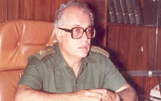 قائد الجيش السابق
العماد فيكتور خوري في ذمة الله