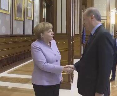بالفيديو.. ميركل في ضيافة اردوغان