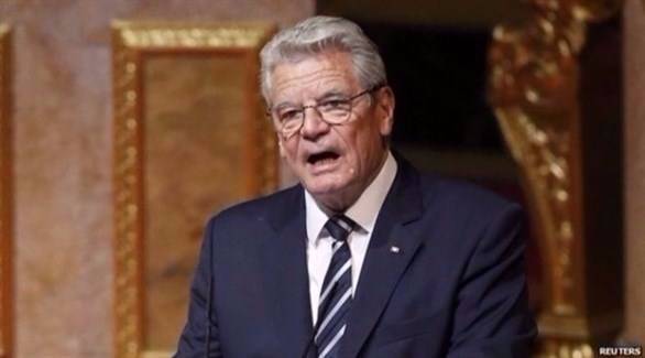 الرئيس الألماني منتقداً ترامب: قرار حظر السفر لا يليق بأمريكا