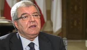 المشنوق يستدعي مختار كفرذبيان!