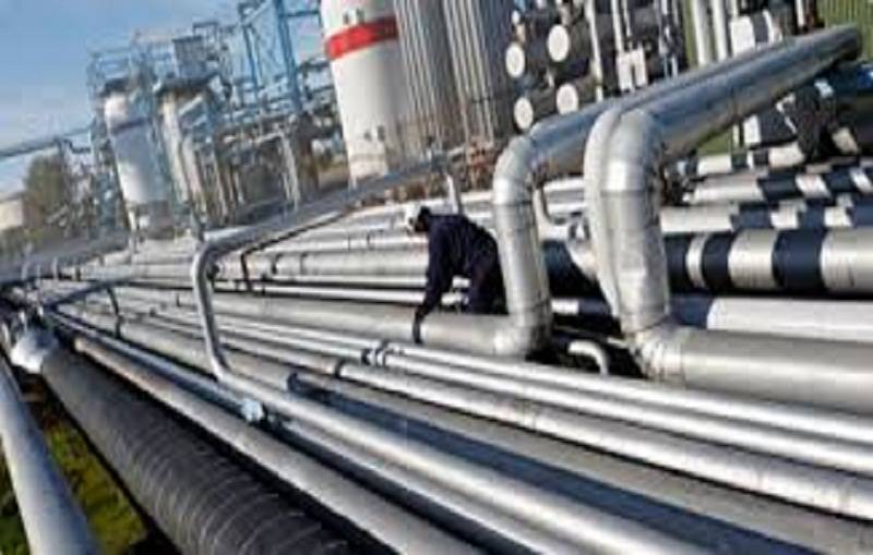لماذا أعاد ترامب مشروع خطوط الأنابيب المثير للجدل؟