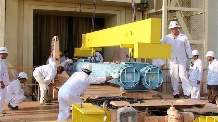 طهران تستورد 149 طنًا من الكعكة الصفراء