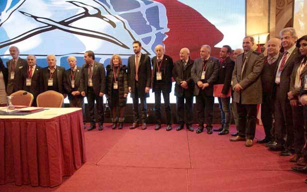 إفتتح أعمال مُؤتمر «التقدمي الإشتراكي»
جنبلاط : مع الإنتخابات في موعدها وفق الستّين مُعدلاً وإلاّ لتطبيق الطائف