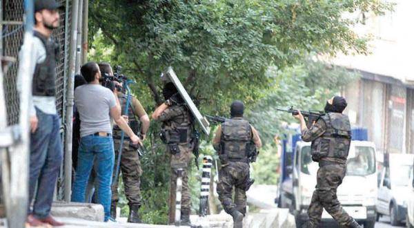 حبس 24 متهمًا في هجوم إسطنبول بينهم زوجة الداعشي مشاريبوف