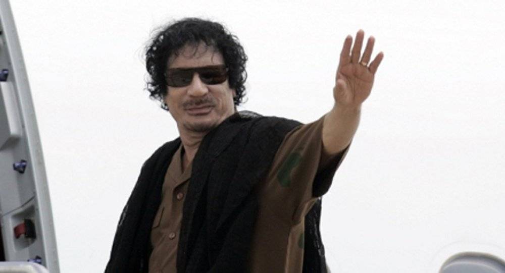 الرسالة الأخيرة المؤثرة للقذافي: "حفيدي" أوباما يريد قتلي