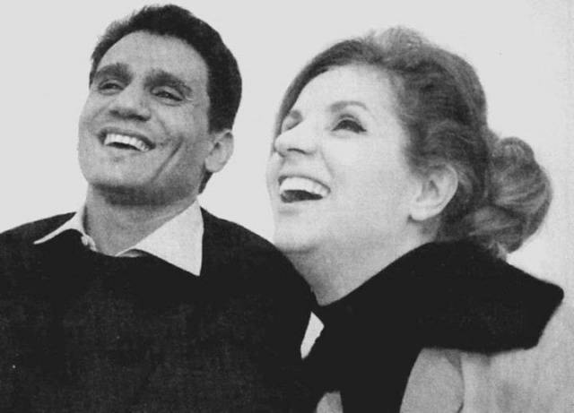 كتاب جديد يكشف "غراميات" عبد الحليم... والمفاجأة شقيقة صباح!