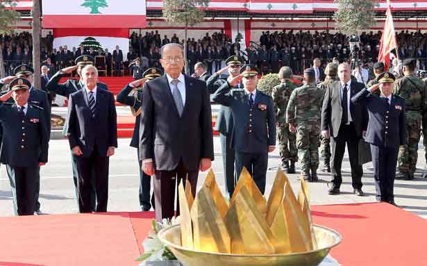 عون لن يتراجع... الاستفتاء حق دستوري