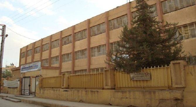 فصل تلميذتين من المدرسة في سوريا بسبب "فايسبوك"!