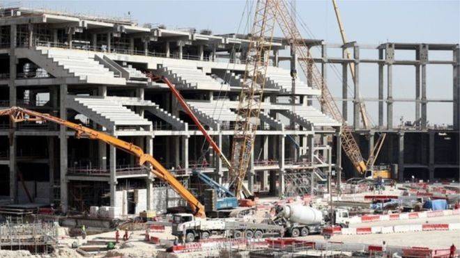 قطر تنفق 500 مليون دولار أسبوعيا على منشآت مونديال 2022