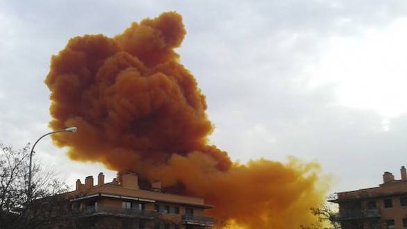 إجلاء 3 آلاف شخص بسبب حريق بمجمع كيميائي في إسبانيا